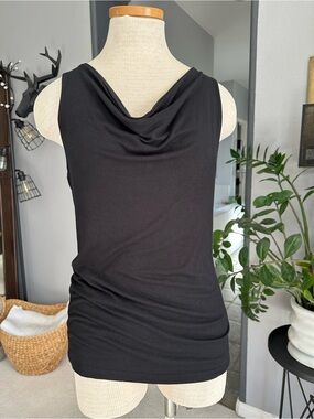 Karen Kane Black Drape Neck Sleeveless Tank, size large